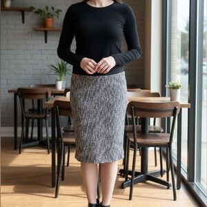 Liz Lange Stretch Pencil Skirt